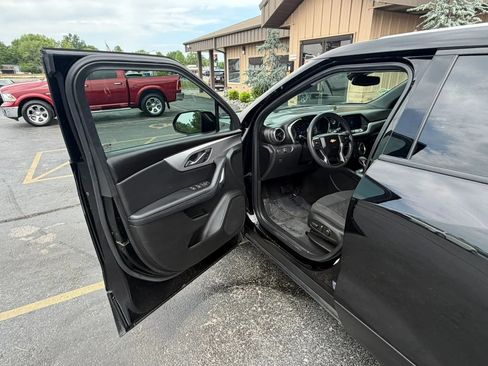 Used 2022 Chevrolet Blazer LT w/ LPO, Black Accent Package FWD image 15