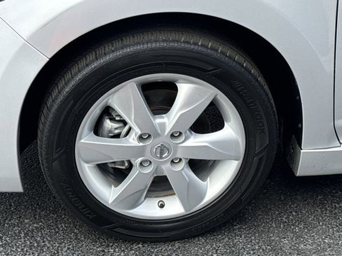 Used 2010 Nissan Versa SL w/ Premium Pkg image 13