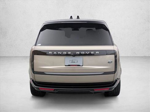 Used 2023 Land Rover Range Rover SE image 7