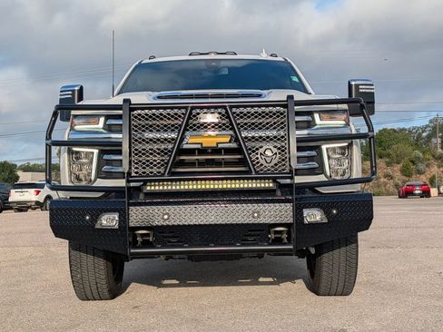 Used 2022 Chevrolet Silverado 2500 High Country w/ Safety Package II AWD/4WD image 3