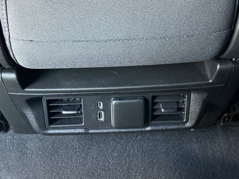Used 2024 Chevrolet Silverado 2500 LT AWD/4WD image 15
