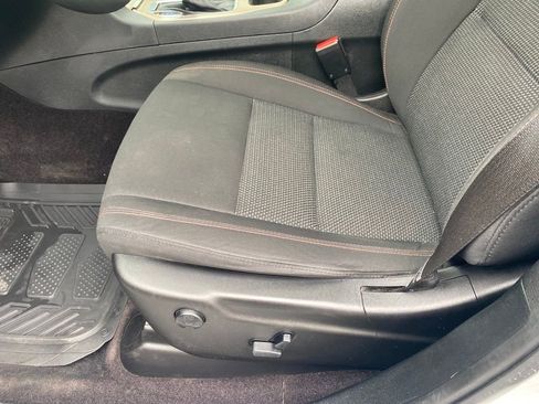 Used 2016 Jeep Grand Cherokee Laredo 75th Anniversary image 13