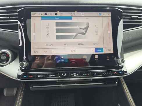 New 2026 Jeep Grand Wagoneer 4WD image 33