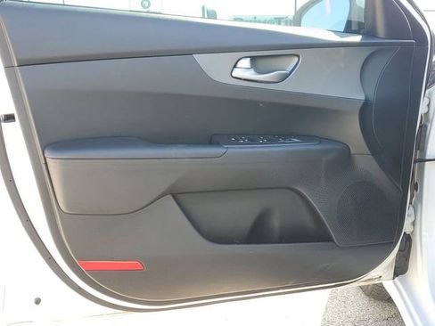 Used 2021 Kia Forte LXS image 18