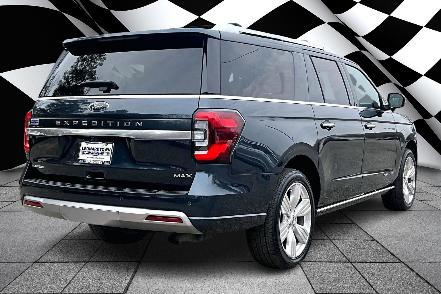 Used 2022 Ford Expedition Max Platinum RWD image 2