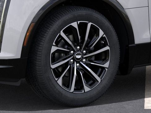 New 2025 Cadillac Lyriq Sport image 9