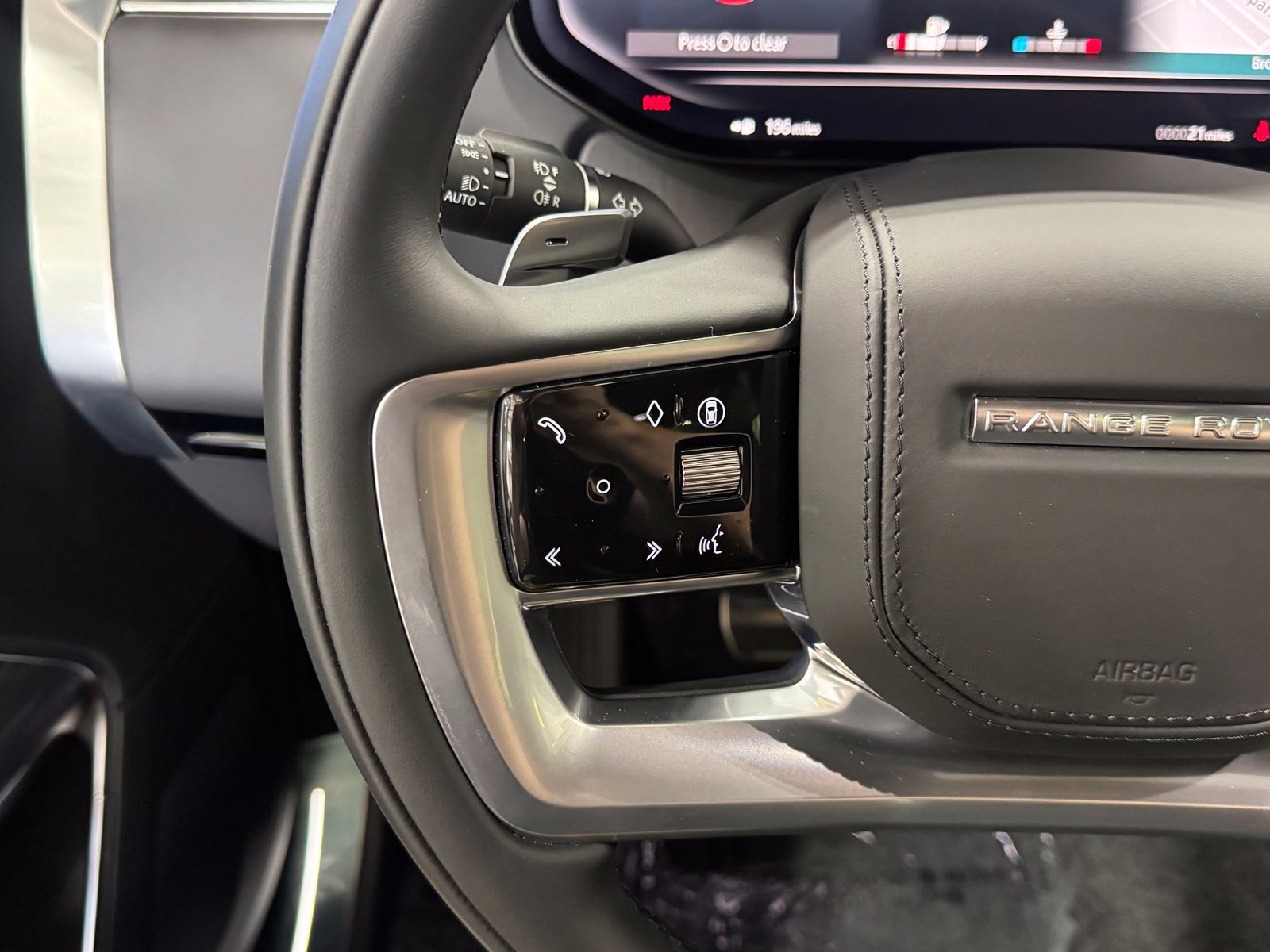 New 2026 Land Rover Range Rover SE AWD/4WD image 18