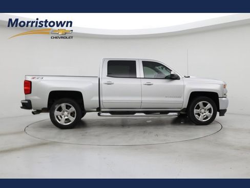 Used 2018 Chevrolet Silverado 1500 LT w/ LPO, Black Pack image 1