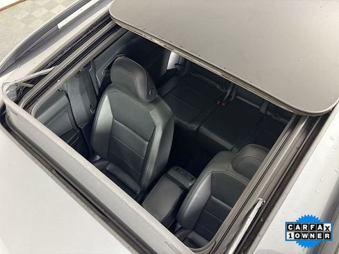 Used 2021 Volkswagen Tiguan SE R-Line image 21