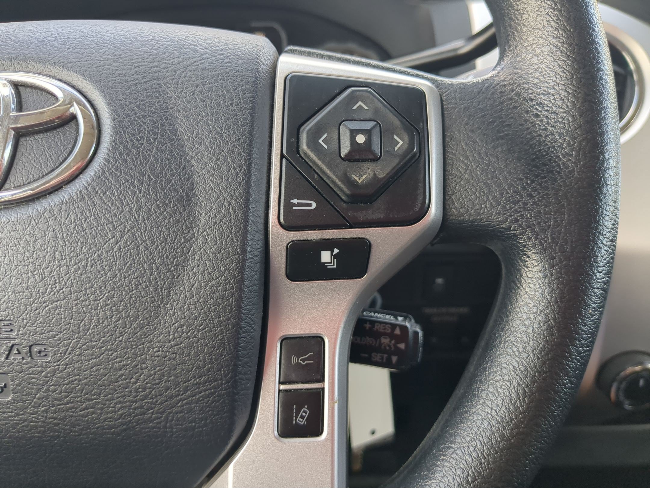 Used 2018 Toyota Tundra SR5 w/ TRD Off Road Package AWD/4WD image 19