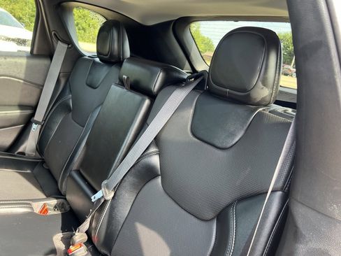 Used 2022 Jeep Cherokee Limited w/ Mopar Interior Package image 25