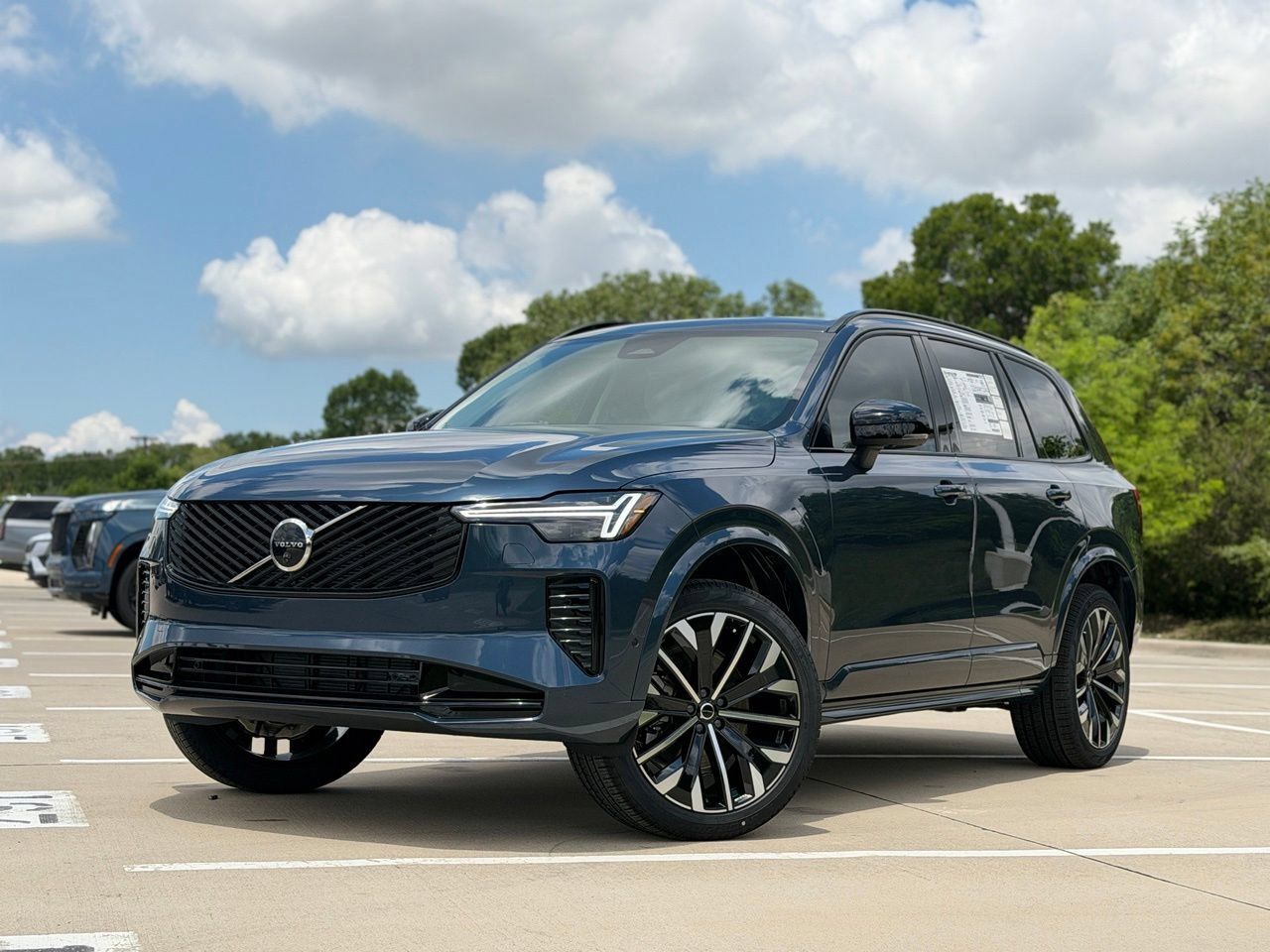 New 2026 Volvo XC90 B6 Ultra w/ Protection Package Premier AWD/4WD image 2