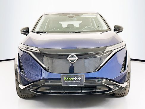 Used 2024 Nissan Ariya AWD image 2