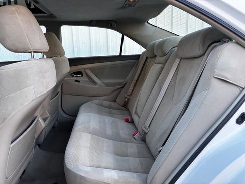 Used 2009 Toyota Camry LE image 11