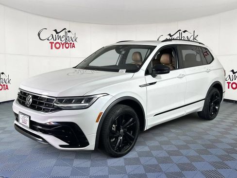 Used 2023 Volkswagen Tiguan SE R-Line AWD/4WD image 2
