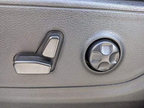 Used 2021 RAM 1500 Big Horn RWD image 19