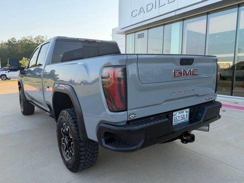 Used 2025 GMC Sierra 2500 AT4X AWD/4WD image 5