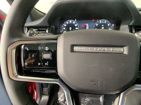 New 2025 Land Rover Discovery Sport Dynamic SE image 16