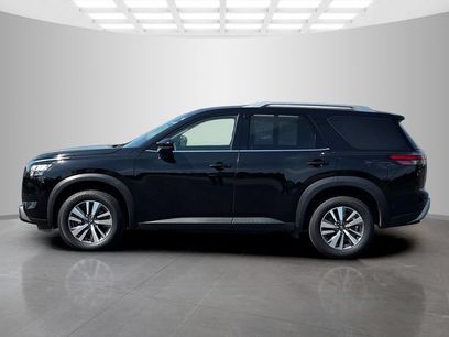 Used 2025 Nissan Pathfinder SL