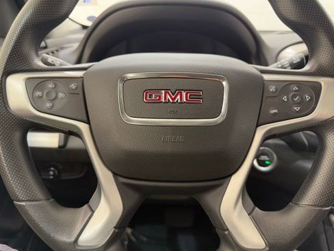 Used 2024 GMC Terrain SLE image 39