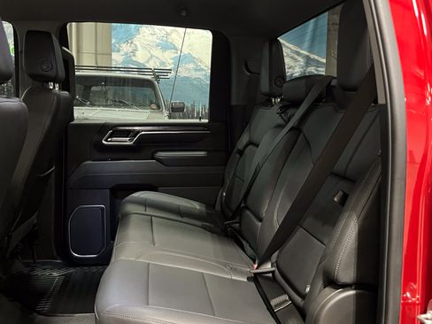 Used 2025 Chevrolet Silverado 3500 LTZ AWD/4WD image 27