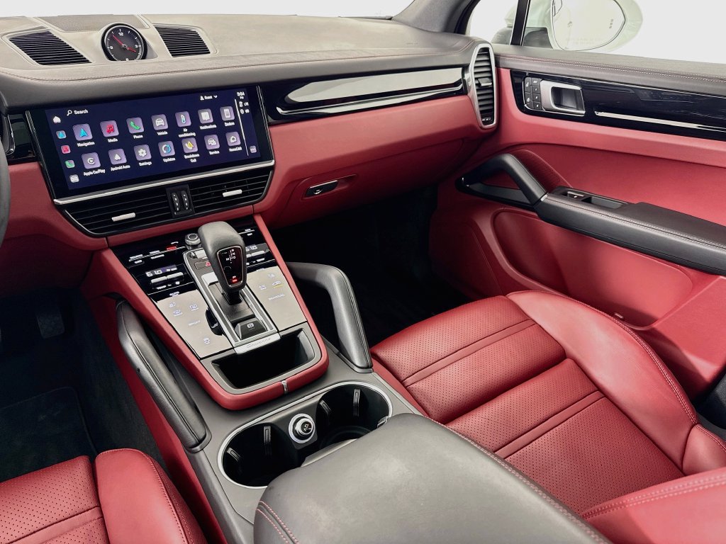 Certified 2023 Porsche Cayenne AWD/4WD image 25