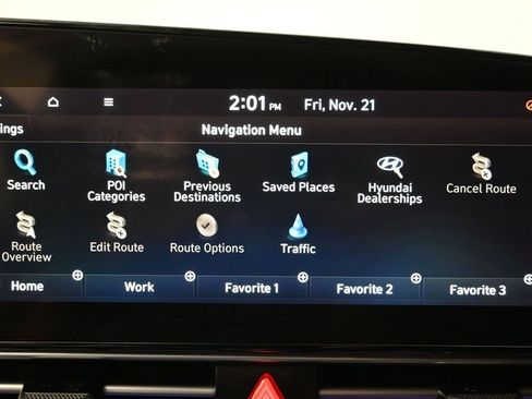 Used 2023 Hyundai Elantra Limited image 17