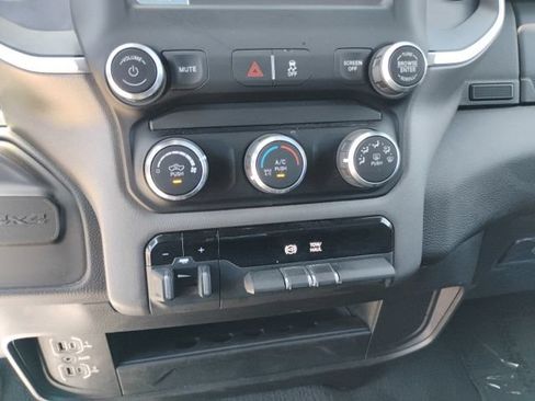 Used 2024 RAM 2500 Big Horn AWD/4WD image 22