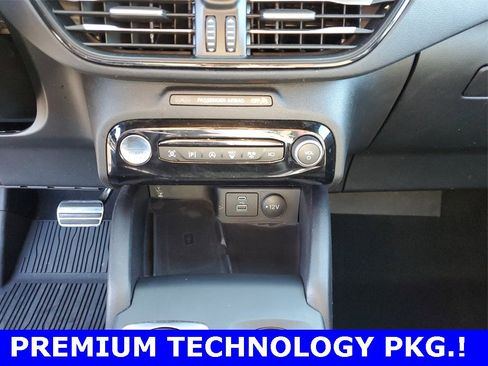 Certified 2023 Ford Escape ST-Line Elite w/ Premium Technology Package image 23