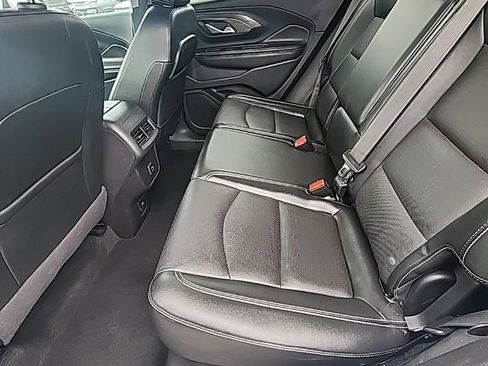 Used 2023 GMC Terrain SLT image 14