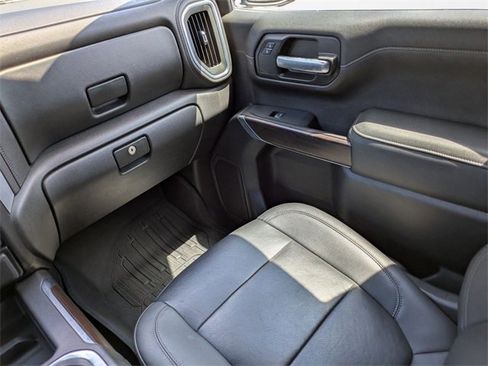 Used 2021 GMC Sierra 1500 SLT w/ SLT Premium Package image 17