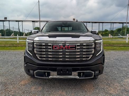 Used 2023 GMC Sierra 1500 Denali w/ Denali Reserve Package AWD/4WD image 2