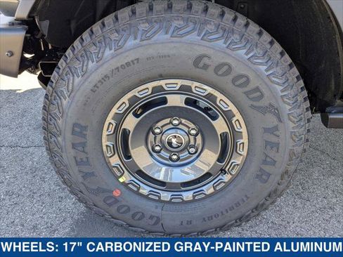 New 2025 Ford Bronco Badlands image 9