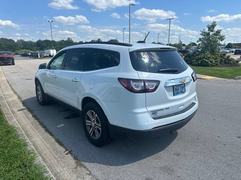 Used 2017 Chevrolet Traverse LT AWD/4WD image 4