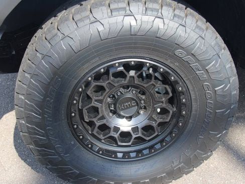 Used 2024 Ford Bronco Black Diamond image 8