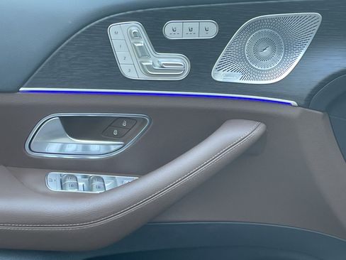 Certified 2024 Mercedes-Benz GLS 450 4MATIC image 19