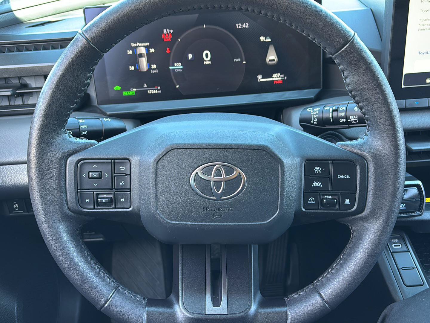 Used 2026 Toyota RAV4 XLE Premium AWD/4WD image 27