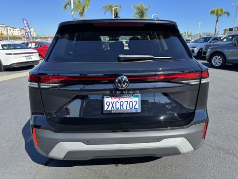 Used 2026 Volkswagen Tiguan S FWD image 8