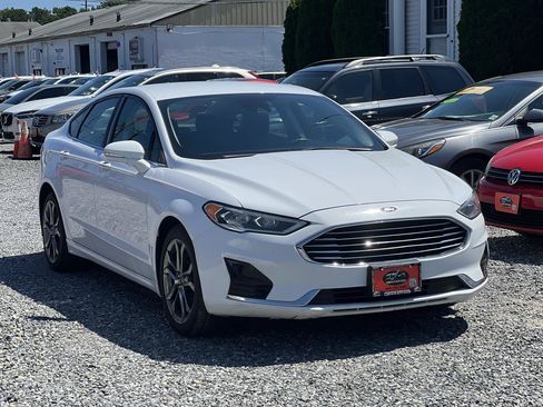 Used 2020 Ford Fusion SEL FWD image 1
