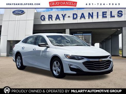 Used 2023 Chevrolet Malibu LS FWD image 1