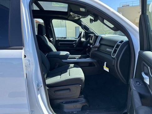 New 2026 RAM 1500 4x4 Crew Cab image 25