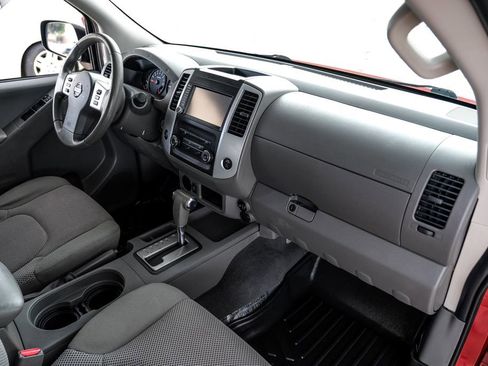 Used 2019 Nissan Frontier SV RWD image 9