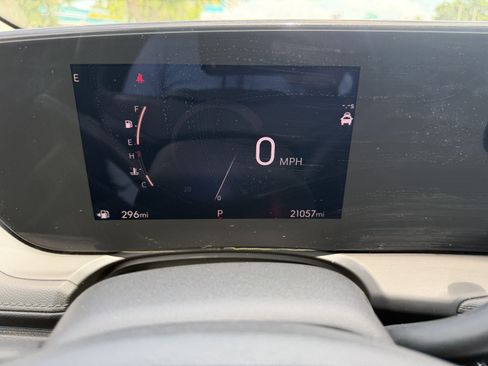 Used 2024 Buick Encore GX Preferred w/ Comfort Package AWD/4WD image 30