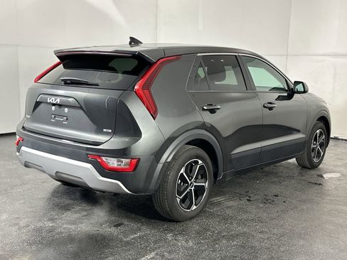 Used 2025 Kia Niro LX FWD image 8