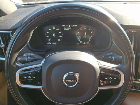 Used 2018 Volvo V90 T6 Cross Country w/ Protection Package Premier image 19