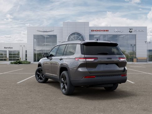 New 2025 Jeep Grand Cherokee L Altitude image 3