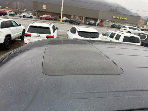 Used 2013 RAM 1500 Laramie w/ Convenience Group image 20