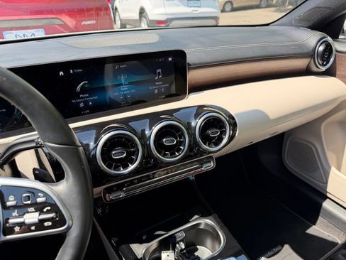 Used 2020 Mercedes-Benz CLA 250 4MATIC image 37