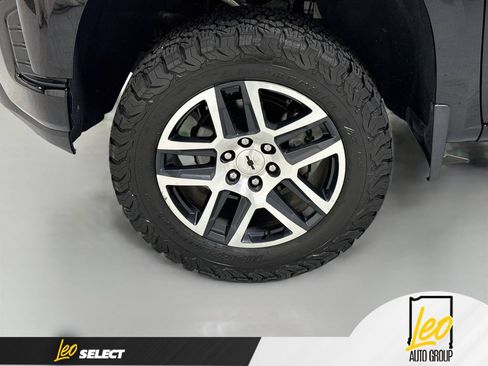 Used 2020 Chevrolet Silverado 1500 Custom Trail Boss w/ Custom Convenience Package AWD/4WD image 33
