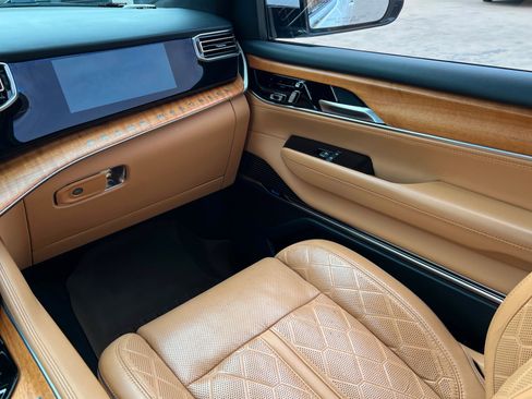 Used 2022 Jeep Grand Wagoneer Series III w/ HD Trailer Tow Package image 10